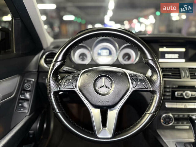 Чорний Мерседес Ц-Клас, об'ємом двигуна 1.8 л та пробігом 280 тис. км за 11999 $, фото 8 на Automoto.ua