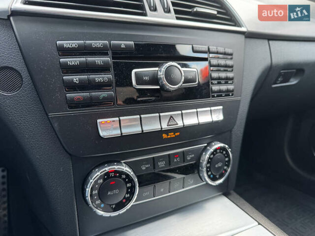 Чорний Мерседес Ц-Клас, об'ємом двигуна 3 л та пробігом 314 тис. км за 9900 $, фото 21 на Automoto.ua