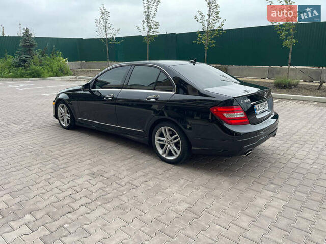 Черный Мерседес Ц-Класс, объемом двигателя 3 л и пробегом 105 тыс. км за 12000 $, фото 8 на Automoto.ua