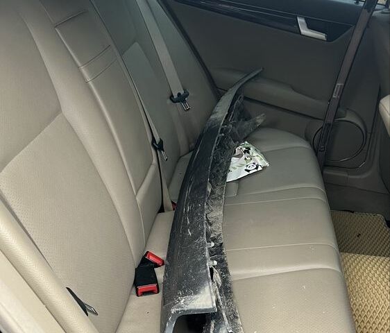 Черный Мерседес Ц-Класс, объемом двигателя 1.8 л и пробегом 189 тыс. км за 5500 $, фото 4 на Automoto.ua