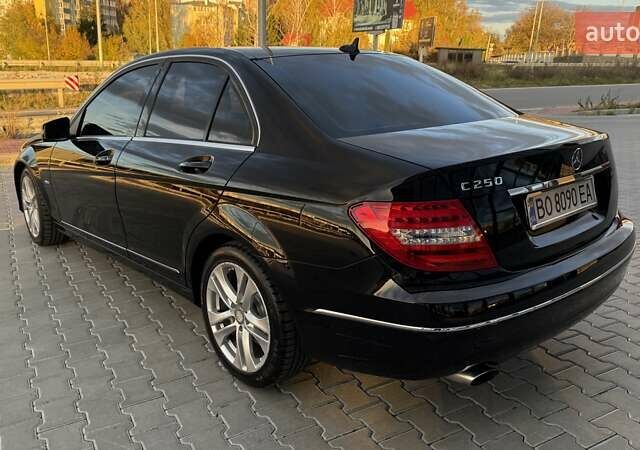 Мерседес Ц-Класс 2012 в Тернополе на Automoto.ua Черный Мерседес Ц-Класс, объемом двигателя 1.8 л и пробегом 174 тыс. км за 11999 $, фото 7 на Automoto.ua