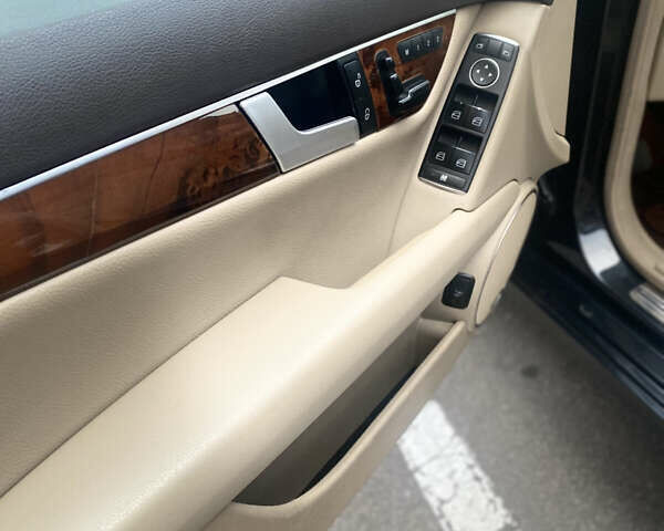 Чорний Мерседес Ц-Клас, об'ємом двигуна 3 л та пробігом 232 тис. км за 12800 $, фото 27 на Automoto.ua