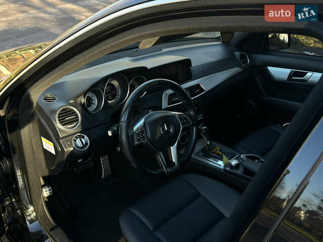 Черный Мерседес Ц-Класс, объемом двигателя 1.8 л и пробегом 229 тыс. км за 9800 $, фото 16 на Automoto.ua