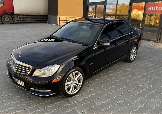 Мерседес Ц-Класс 2012 в Тернополе на Automoto.ua Черный Мерседес Ц-Класс, объемом двигателя 1.8 л и пробегом 174 тыс. км за 11999 $, фото 1 на Automoto.ua