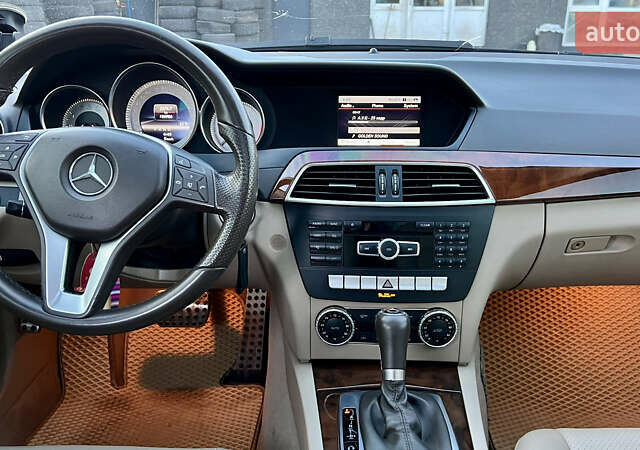 Черный Мерседес Ц-Класс, объемом двигателя 1.8 л и пробегом 189 тыс. км за 5100 $, фото 21 на Automoto.ua