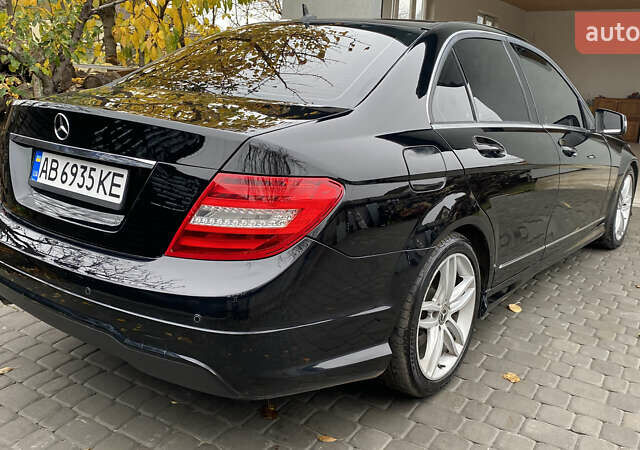 Чорний Мерседес Ц-Клас, об'ємом двигуна 1.8 л та пробігом 270 тис. км за 11700 $, фото 3 на Automoto.ua
