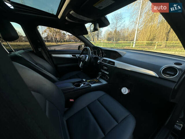 Черный Мерседес Ц-Класс, объемом двигателя 1.8 л и пробегом 229 тыс. км за 9800 $, фото 21 на Automoto.ua