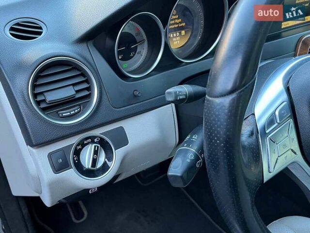 Черный Мерседес Ц-Класс, объемом двигателя 1.8 л и пробегом 243 тыс. км за 10900 $, фото 14 на Automoto.ua