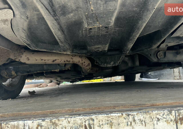 Черный Мерседес Ц-Класс, объемом двигателя 1.8 л и пробегом 189 тыс. км за 5100 $, фото 13 на Automoto.ua