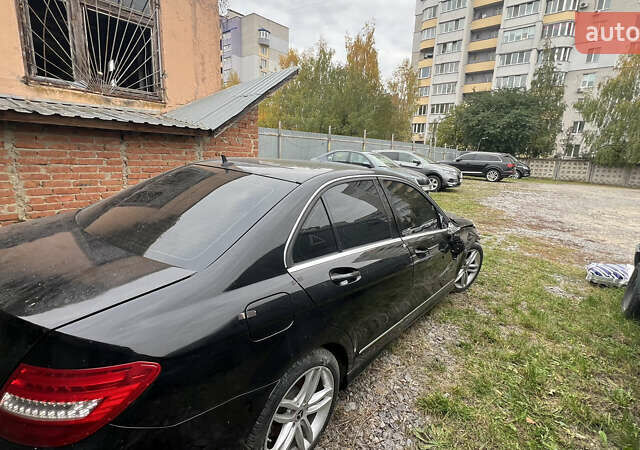 Черный Мерседес Ц-Класс, объемом двигателя 1.8 л и пробегом 189 тыс. км за 5100 $, фото 1 на Automoto.ua