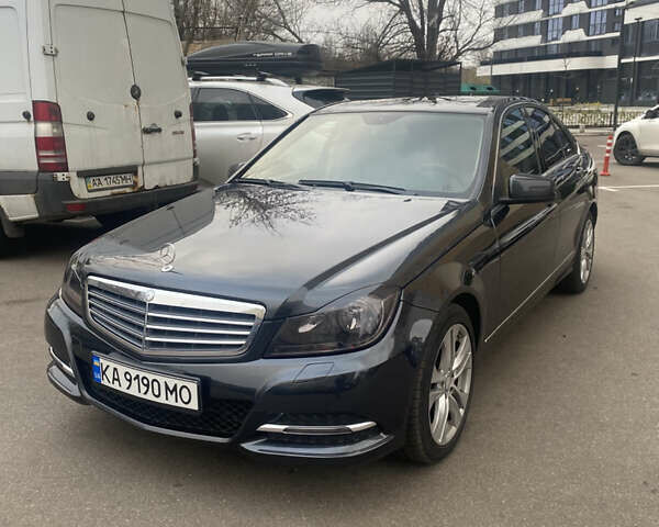 Чорний Мерседес Ц-Клас, об'ємом двигуна 3 л та пробігом 232 тис. км за 12800 $, фото 34 на Automoto.ua