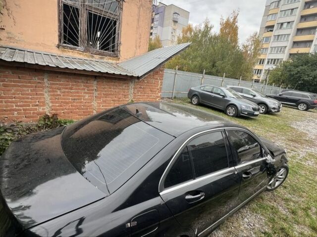 Черный Мерседес Ц-Класс, объемом двигателя 1.8 л и пробегом 189 тыс. км за 5500 $, фото 3 на Automoto.ua