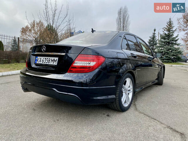 Чорний Мерседес Ц-Клас, об'ємом двигуна 1.8 л та пробігом 135 тис. км за 9900 $, фото 4 на Automoto.ua