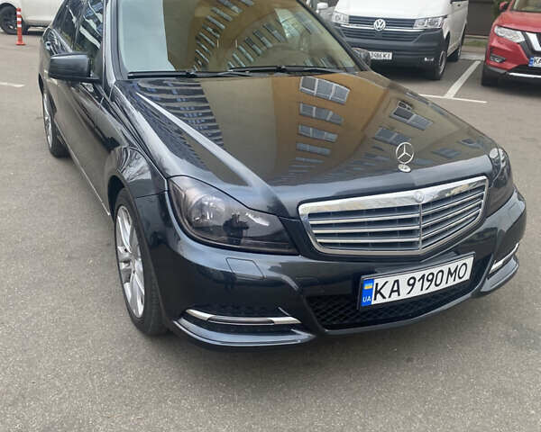 Чорний Мерседес Ц-Клас, об'ємом двигуна 3 л та пробігом 232 тис. км за 12800 $, фото 18 на Automoto.ua