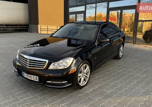 Мерседес Ц-Класс 2012 в Тернополе на Automoto.ua Черный Мерседес Ц-Класс, объемом двигателя 1.8 л и пробегом 174 тыс. км за 11999 $, фото 3 на Automoto.ua