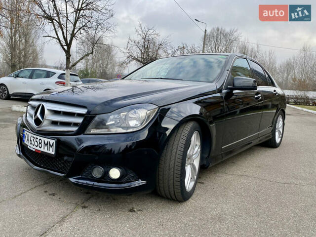 Чорний Мерседес Ц-Клас, об'ємом двигуна 1.8 л та пробігом 135 тис. км за 9900 $, фото 6 на Automoto.ua