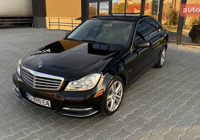 Мерседес Ц-Класс 2012 в Тернополе на Automoto.ua Черный Мерседес Ц-Класс, объемом двигателя 1.8 л и пробегом 174 тыс. км за 11999 $, фото 4 на Automoto.ua