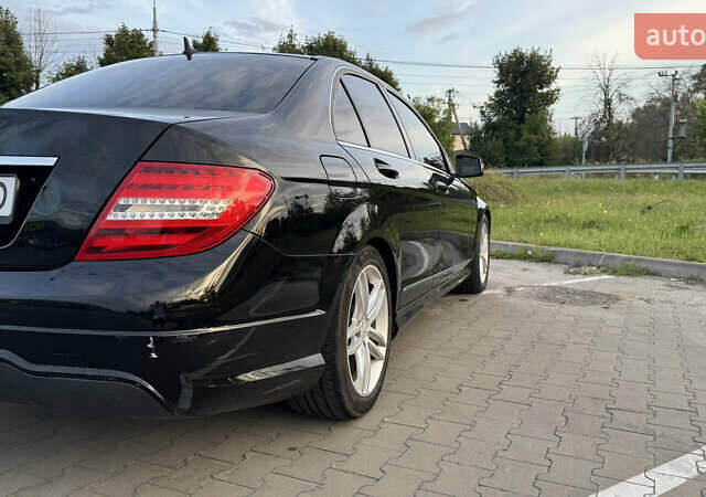 Мерседес Ц-Класс 2012 в Киеве на Automoto.ua Черный Мерседес Ц-Класс, объемом двигателя 1.8 л и пробегом 249 тыс. км за 10900 $, фото 4 на Automoto.ua