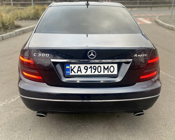 Чорний Мерседес Ц-Клас, об'ємом двигуна 3 л та пробігом 232 тис. км за 12800 $, фото 43 на Automoto.ua