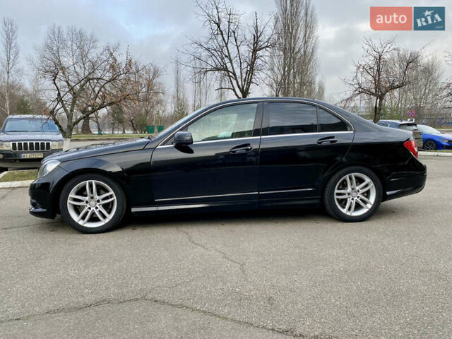Чорний Мерседес Ц-Клас, об'ємом двигуна 1.8 л та пробігом 135 тис. км за 9900 $, фото 7 на Automoto.ua