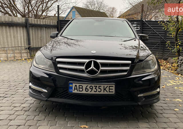 Чорний Мерседес Ц-Клас, об'ємом двигуна 1.8 л та пробігом 270 тис. км за 11700 $, фото 6 на Automoto.ua