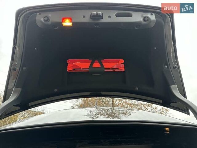 Черный Мерседес Ц-Класс, объемом двигателя 1.6 л и пробегом 208 тыс. км за 12800 $, фото 84 на Automoto.ua