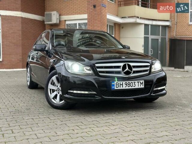 Черный Мерседес Ц-Класс, объемом двигателя 1.6 л и пробегом 208 тыс. км за 12800 $, фото 5 на Automoto.ua