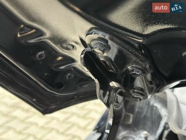 Черный Мерседес Ц-Класс, объемом двигателя 1.6 л и пробегом 208 тыс. км за 12800 $, фото 106 на Automoto.ua