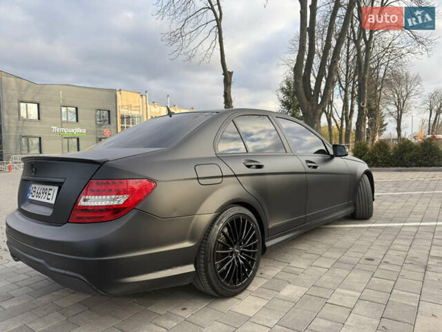 Чорний Мерседес Ц-Клас, об'ємом двигуна 2.15 л та пробігом 225 тис. км за 15200 $, фото 8 на Automoto.ua