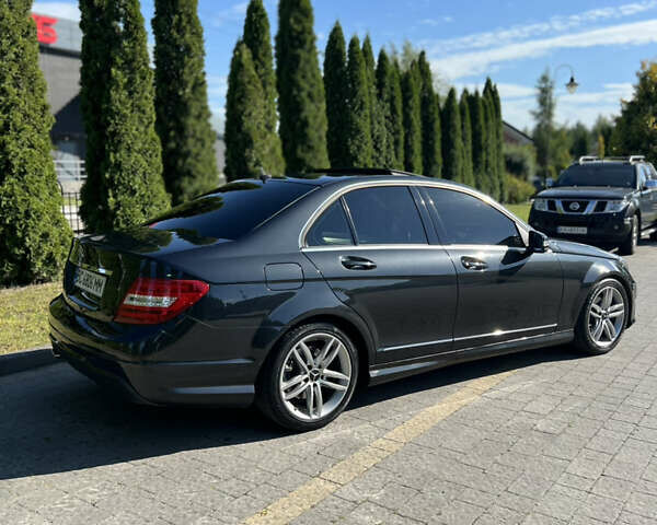 Чорний Мерседес Ц-Клас, об'ємом двигуна 1.8 л та пробігом 156 тис. км за 12800 $, фото 13 на Automoto.ua