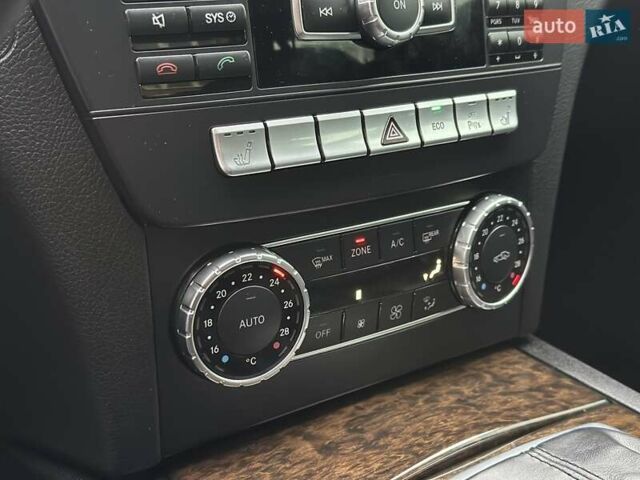 Черный Мерседес Ц-Класс, объемом двигателя 1.6 л и пробегом 208 тыс. км за 12800 $, фото 43 на Automoto.ua