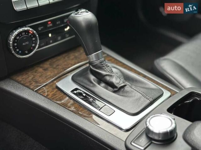 Черный Мерседес Ц-Класс, объемом двигателя 1.6 л и пробегом 208 тыс. км за 12800 $, фото 44 на Automoto.ua