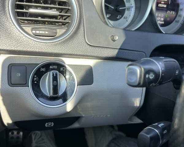 Чорний Мерседес Ц-Клас, об'ємом двигуна 1.8 л та пробігом 156 тис. км за 12800 $, фото 29 на Automoto.ua