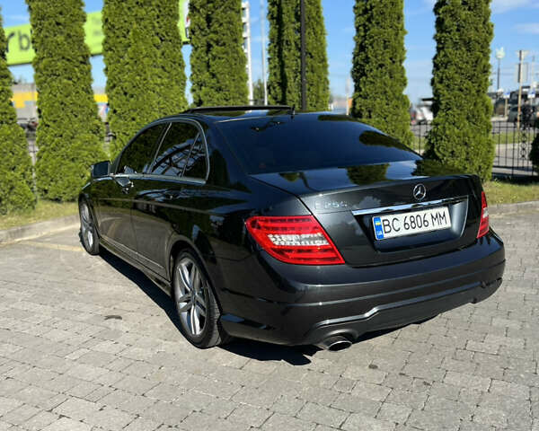 Черный Мерседес Ц-Класс, объемом двигателя 1.8 л и пробегом 154 тыс. км за 12800 $, фото 15 на Automoto.ua