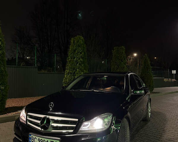 Чорний Мерседес Ц-Клас, об'ємом двигуна 2.2 л та пробігом 220 тис. км за 12400 $, фото 14 на Automoto.ua