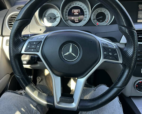 Черный Мерседес Ц-Класс, объемом двигателя 1.8 л и пробегом 154 тыс. км за 12800 $, фото 28 на Automoto.ua