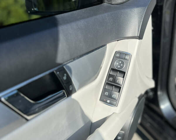 Чорний Мерседес Ц-Клас, об'ємом двигуна 1.8 л та пробігом 156 тис. км за 12800 $, фото 20 на Automoto.ua