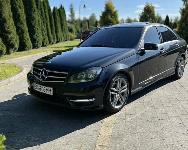 Черный Мерседес Ц-Класс, объемом двигателя 1.8 л и пробегом 154 тыс. км за 12800 $, фото 4 на Automoto.ua