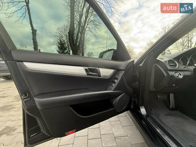 Чорний Мерседес Ц-Клас, об'ємом двигуна 2.15 л та пробігом 225 тис. км за 15200 $, фото 11 на Automoto.ua