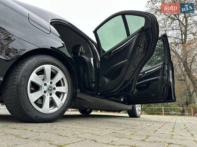 Черный Мерседес Ц-Класс, объемом двигателя 1.6 л и пробегом 208 тыс. км за 12800 $, фото 57 на Automoto.ua