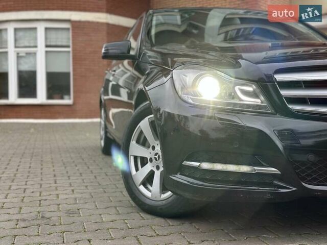 Черный Мерседес Ц-Класс, объемом двигателя 1.6 л и пробегом 208 тыс. км за 12800 $, фото 12 на Automoto.ua