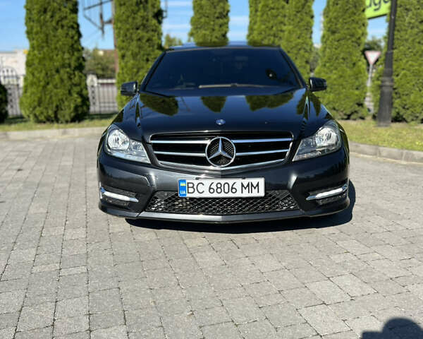 Чорний Мерседес Ц-Клас, об'ємом двигуна 1.8 л та пробігом 156 тис. км за 12800 $, фото 7 на Automoto.ua