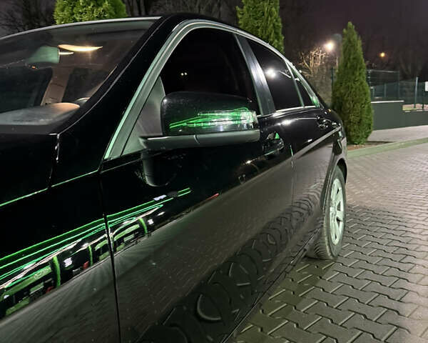 Чорний Мерседес Ц-Клас, об'ємом двигуна 2.2 л та пробігом 220 тис. км за 12400 $, фото 13 на Automoto.ua