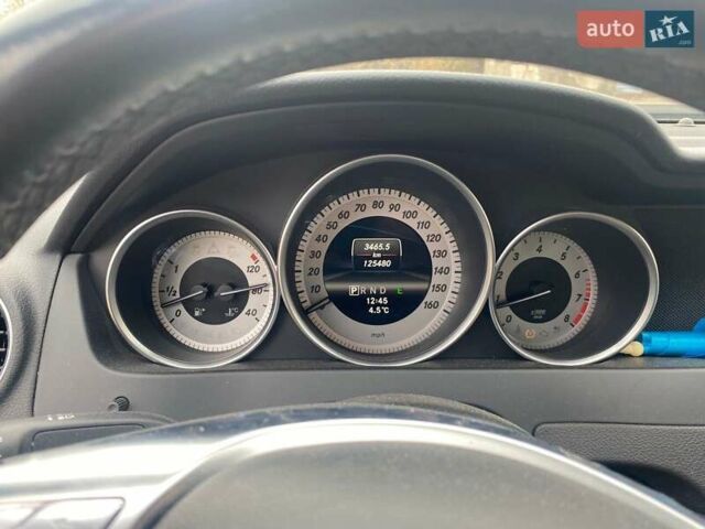 Чорний Мерседес Ц-Клас, об'ємом двигуна 1.8 л та пробігом 139 тис. км за 12000 $, фото 3 на Automoto.ua