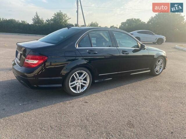 Чорний Мерседес Ц-Клас, об'ємом двигуна 1.8 л та пробігом 139 тис. км за 12000 $, фото 4 на Automoto.ua