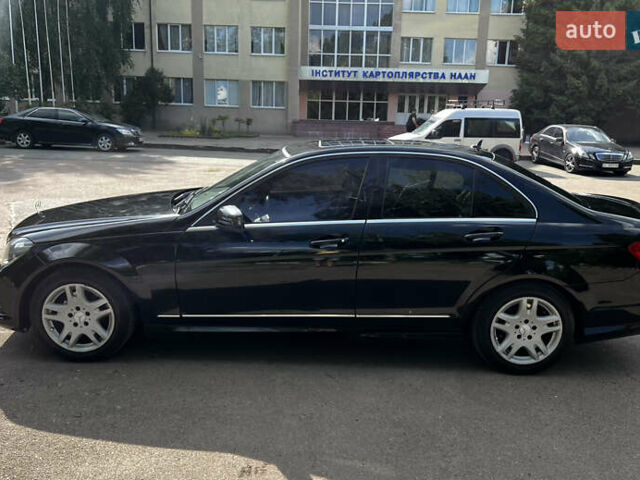 Черный Мерседес Ц-Класс, объемом двигателя 1.8 л и пробегом 178 тыс. км за 10999 $, фото 7 на Automoto.ua