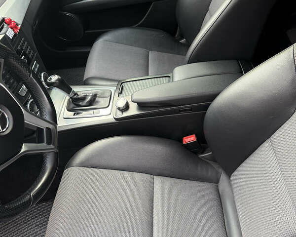 Чорний Мерседес Ц-Клас, об'ємом двигуна 2.15 л та пробігом 225 тис. км за 15200 $, фото 14 на Automoto.ua