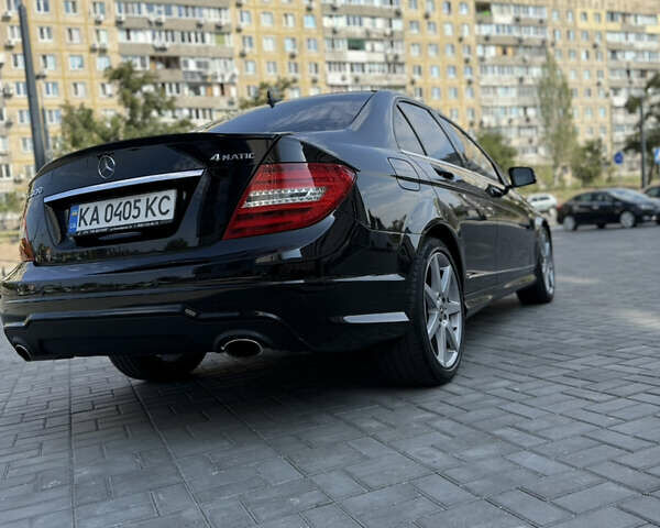 Черный Мерседес Ц-Класс, объемом двигателя 3.5 л и пробегом 188 тыс. км за 11999 $, фото 8 на Automoto.ua