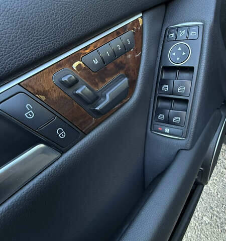 Чорний Мерседес Ц-Клас, об'ємом двигуна 1.8 л та пробігом 112 тис. км за 12900 $, фото 29 на Automoto.ua