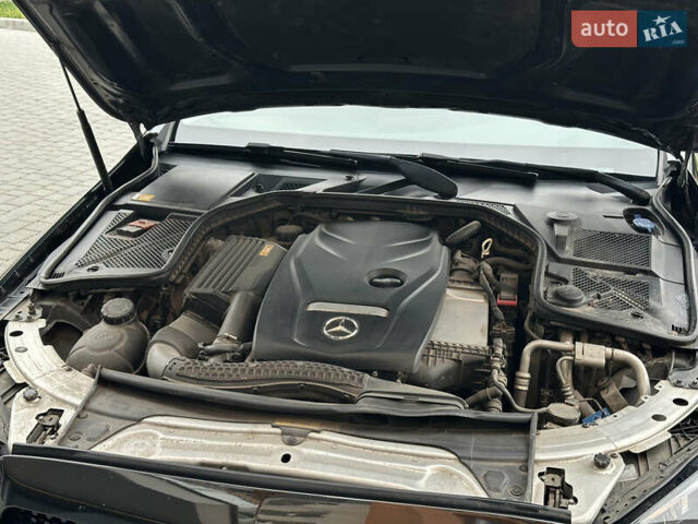 Чорний Мерседес Ц-Клас, об'ємом двигуна 2 л та пробігом 150 тис. км за 15950 $, фото 56 на Automoto.ua